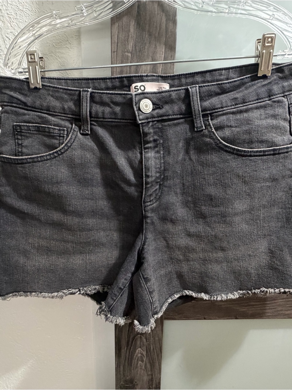 SO Women's Charcoal Frayed-Hem Denim Shorts